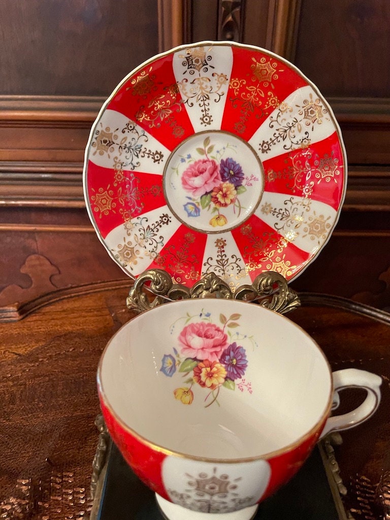 Vintage Royal Grafton Porcelain Bone China Floral Cup & Saucer.Made In England.