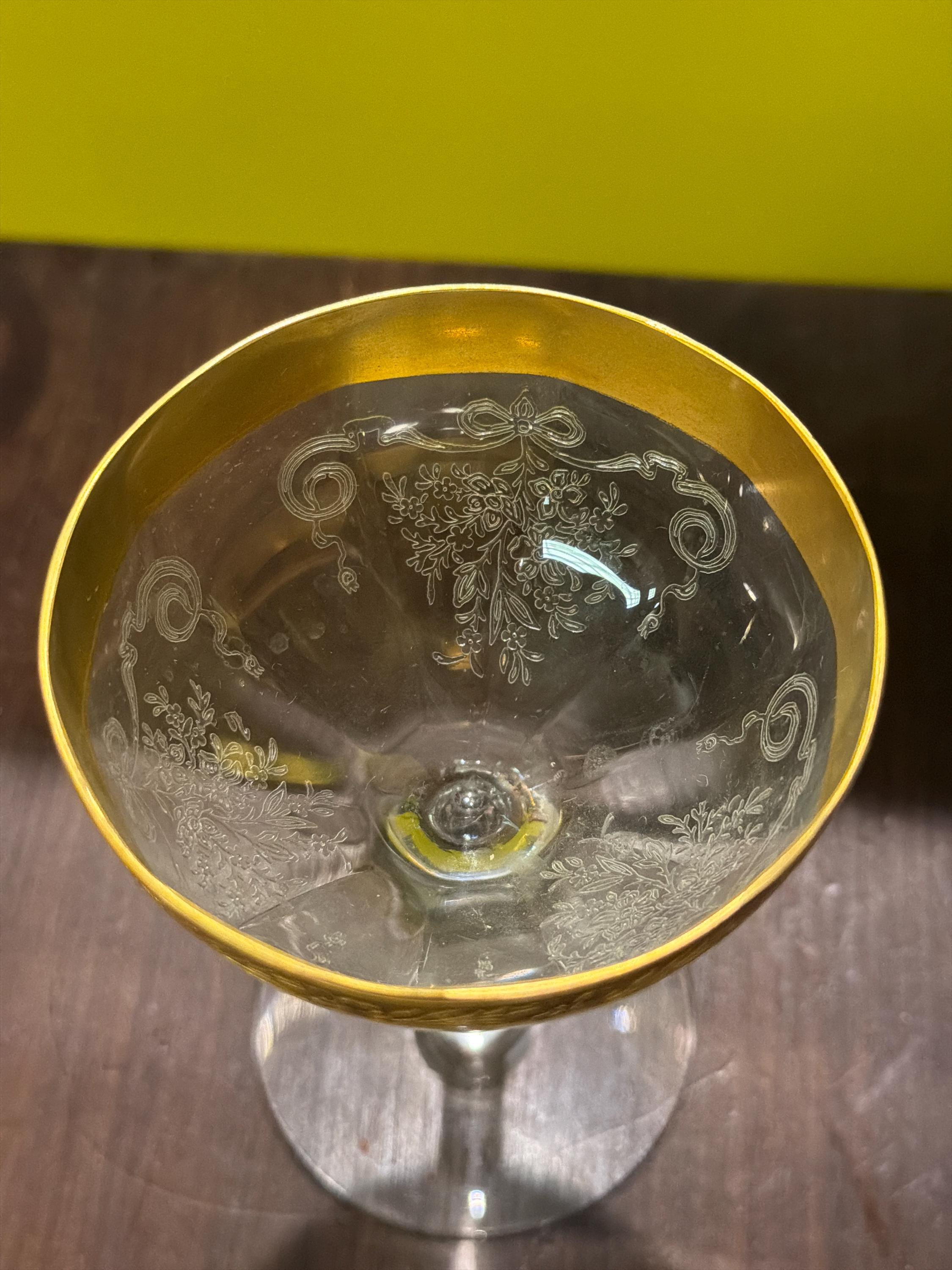 Vintage Gold Rim Etched Floral Champagne Coupe Glasses (Set of 12)