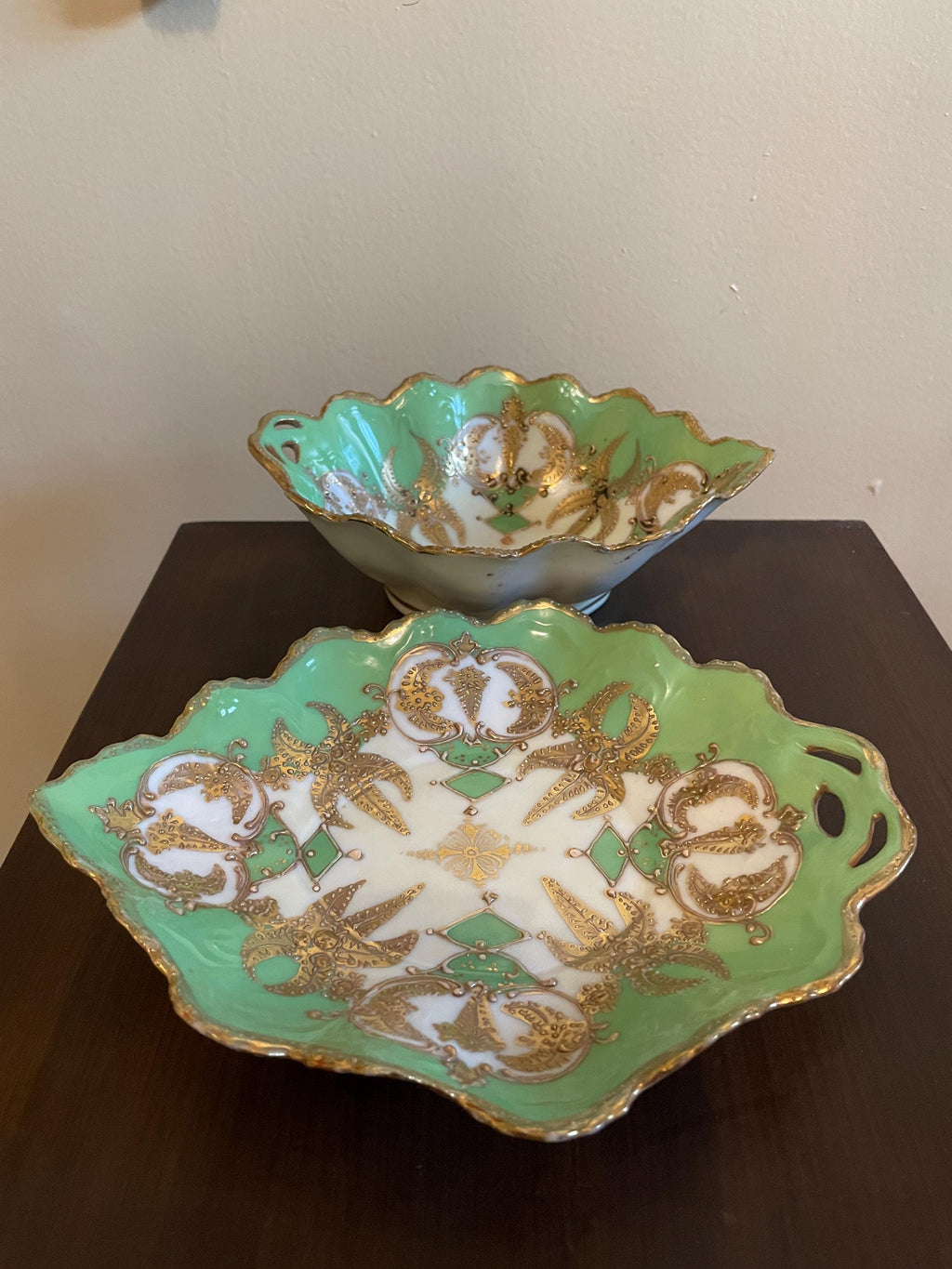Antique Green Gold Porcelain Bowl Set Hand Painted Scalloped Edge Plates Mid-Century Serving Dish Tableware Sauce Serving Bowl Home Decor