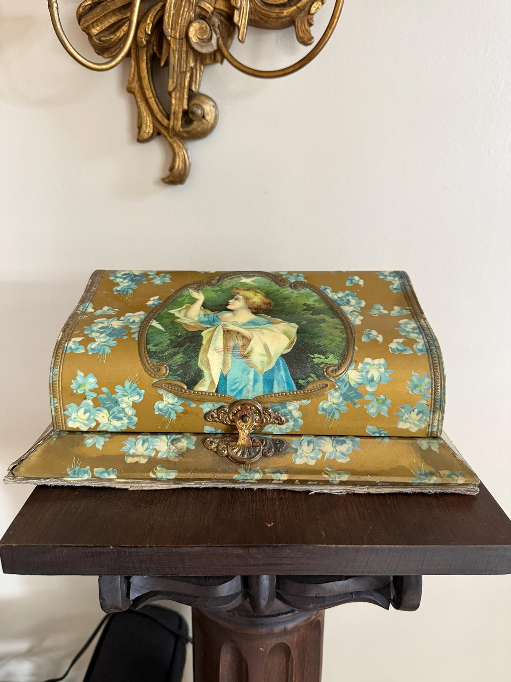Antique Victorian Glove Box Lady Portrait Lithograph Floral Design Jewelry Storage Box 19th Century Collectible Jewelry Box Vanity Box
