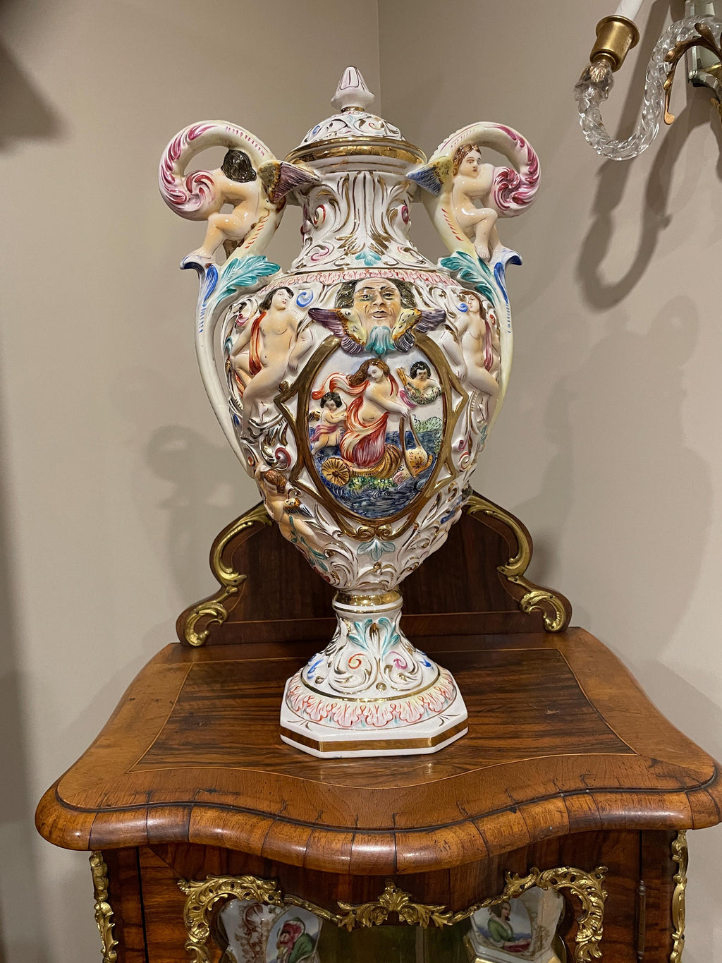 Hand Painted Italian Capodimonte Urn Rococo Cherub Nude Relief Mythological Decoration Baroque Porcelain Centerpiece Collectible Masterpiece