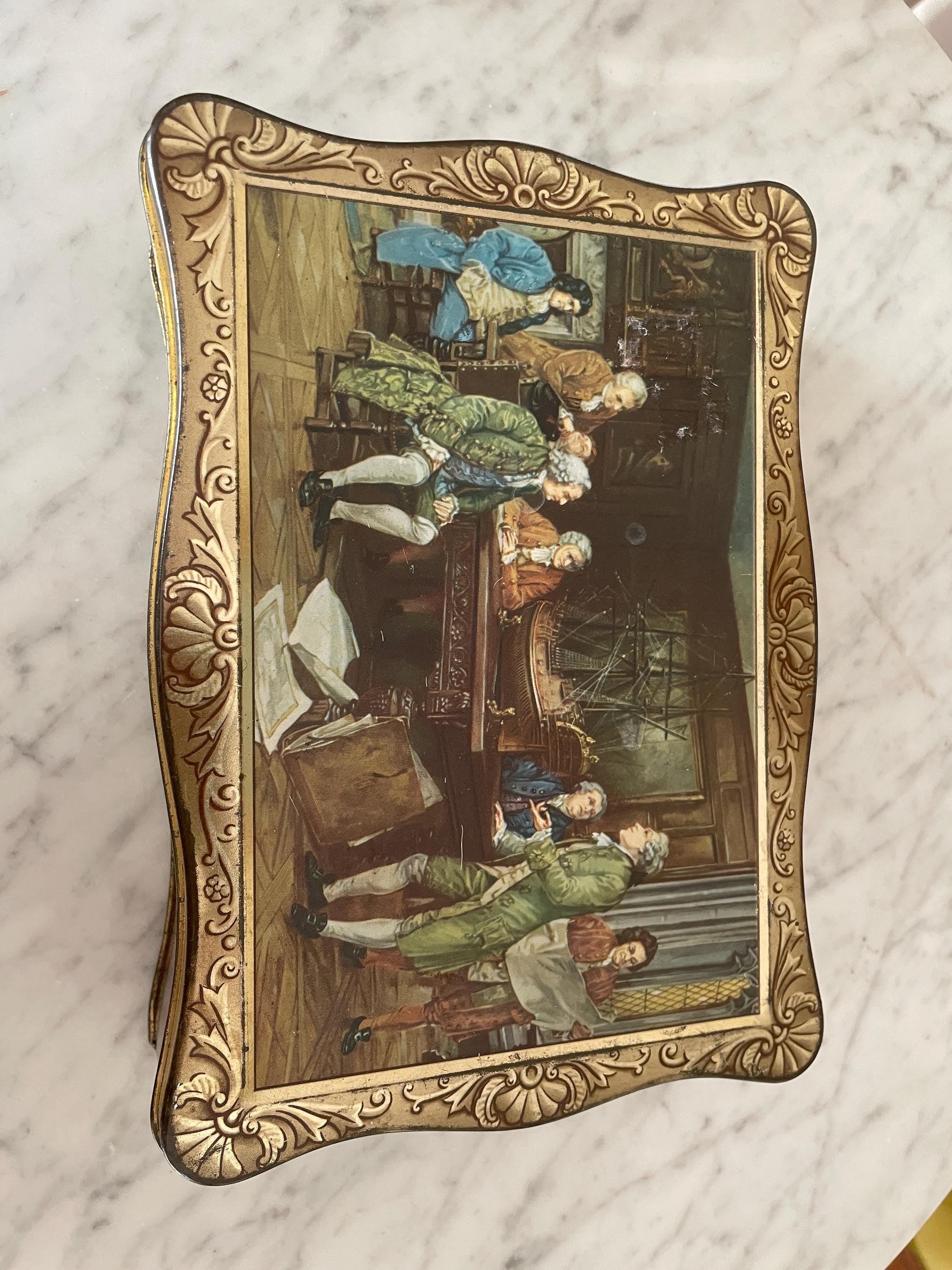 Vintage Patria Biscuit Tin Decorative Metal Box Dutch Scene Collectible Storage Container Gold Interior Baroque Design European Style