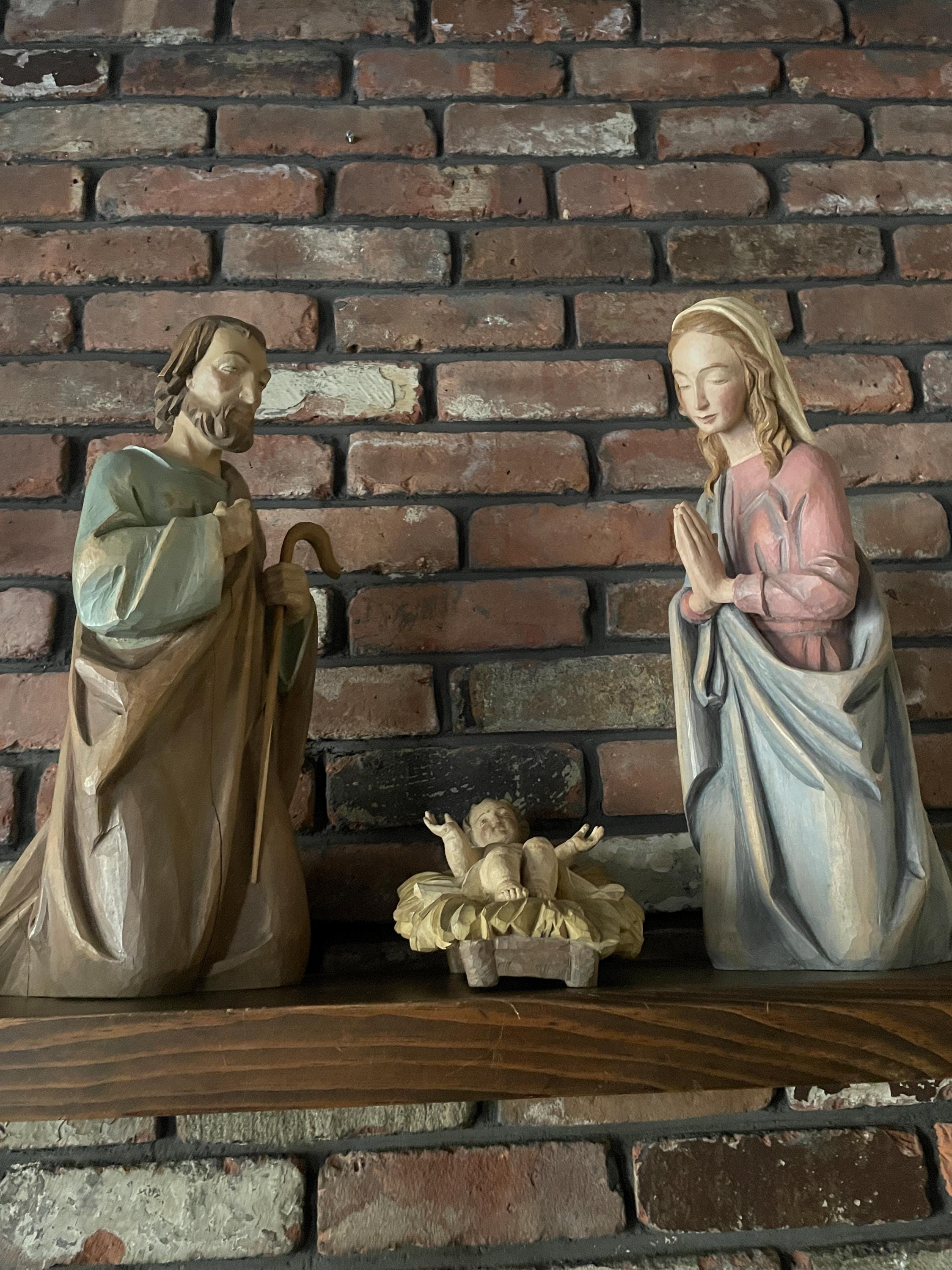 Vintage  Olive Tree Hand Carved Nativity Scene Joseph Mary Baby Jesus Christmas Decoration Religion Pieces Church Decoration Nativity  Set