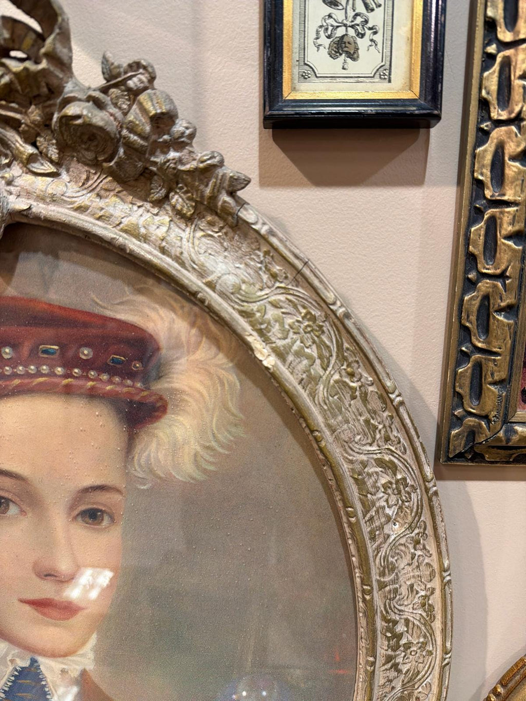 Pair of French Style Oval Portrait Frame Carved Wood Rococo Neoclassical Wall Art