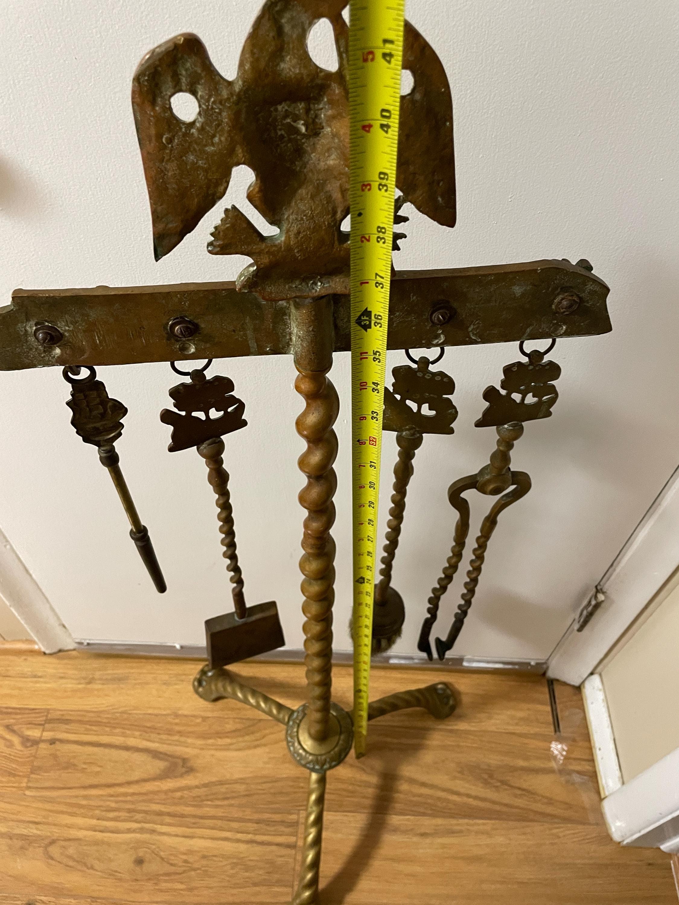 Antique Brass Rare Fireplace Tool Set Eagle Motif Decorative Hearth Accessory Brass Fireplace Tool Set with Eagle Motif and Twisted Stand
