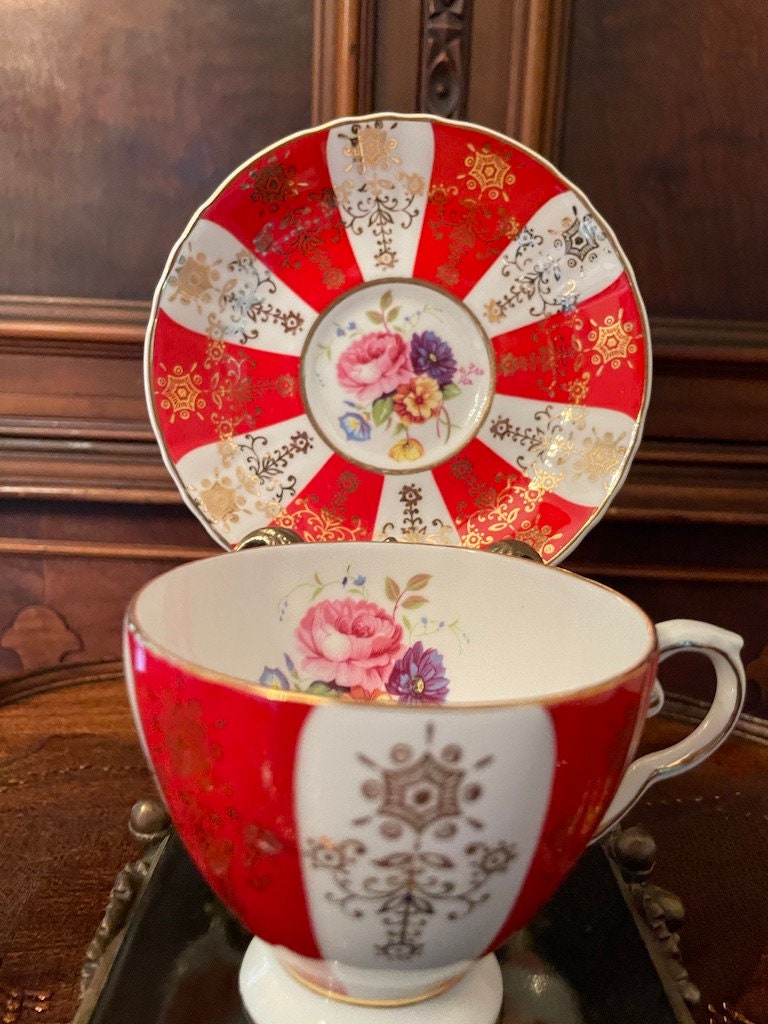 Vintage Royal Grafton Porcelain Bone China Floral Cup & Saucer.Made In England.