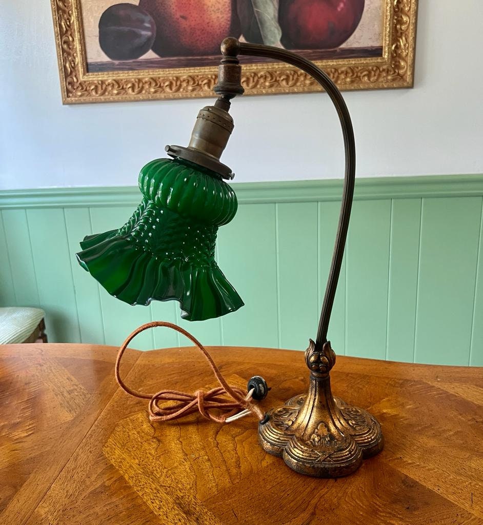Antique Art Deco Green Ruffle Glass Shade Table Lamp Cast Iron Base French Style Desk Light Early 1900s Lighting Accent Victorian Decoration