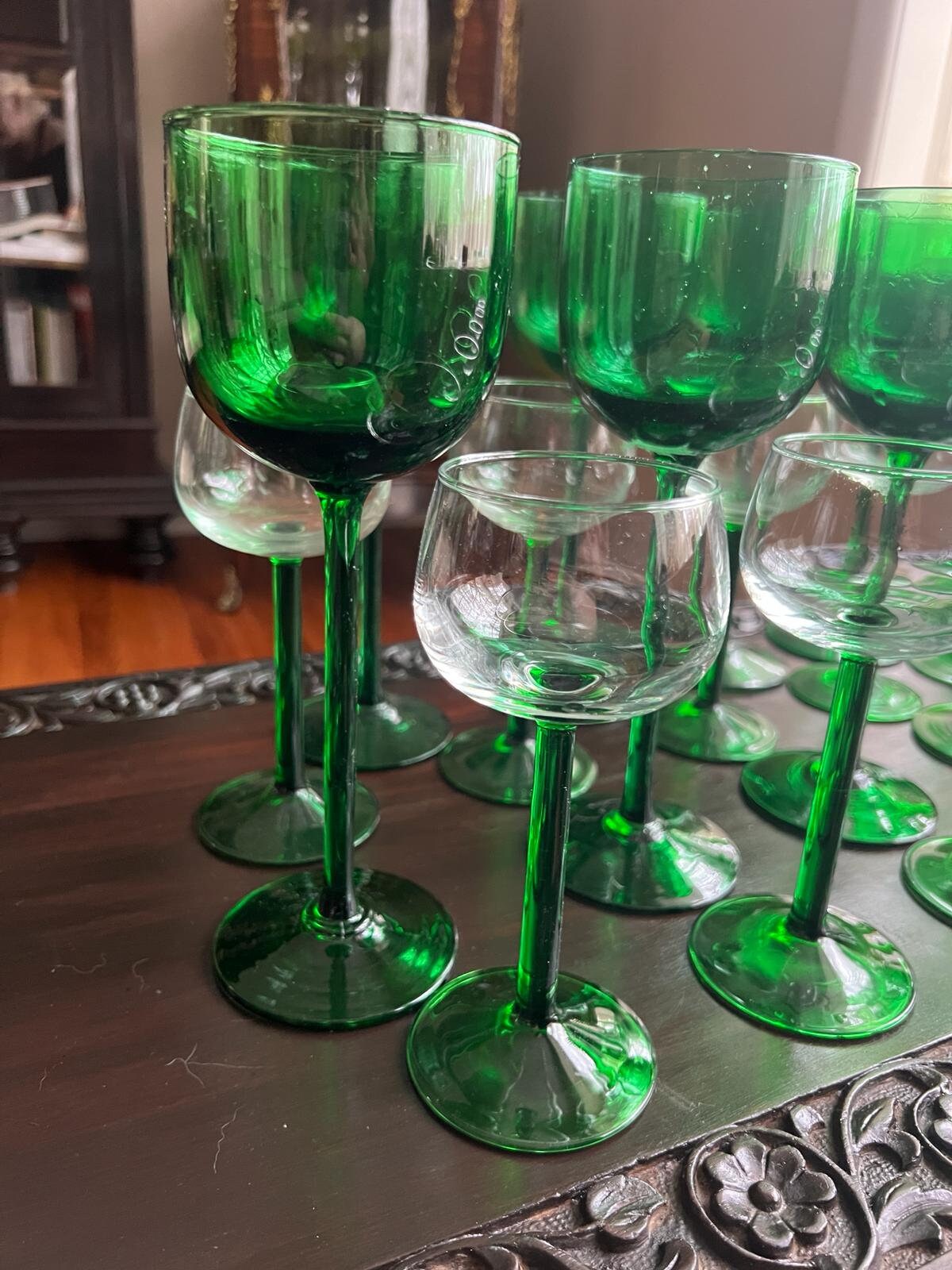 Set Of 20 Vintage Green Stemmed Glasses Clear Goblets Wine Cordial Cups Mid Century Modern Barware Elegant Dining Decoration Collection