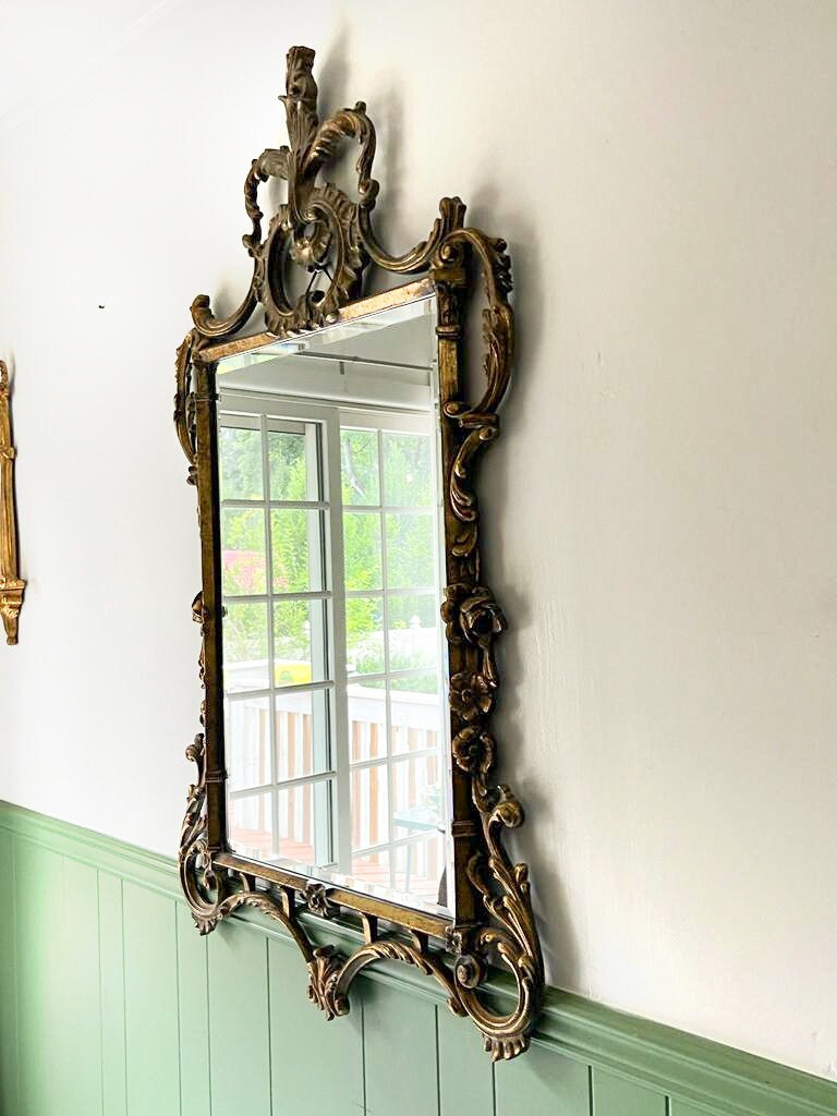 Baroque Style Gold Wall Mirror Rococo Design French Antique Style Scroll Leaf Motif Heavy Ornate Frame Entryway Accent Vintage Decoration