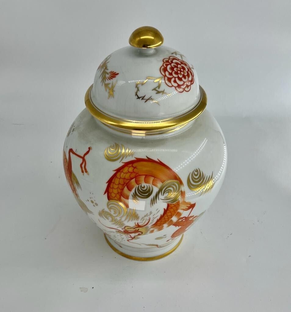 Vintage Asian Dragon Motif Porcelain Ginger Jar Lidded Decorative Oriental Ceramic Home Decoration Red Gold Chinese Style Collectible Art