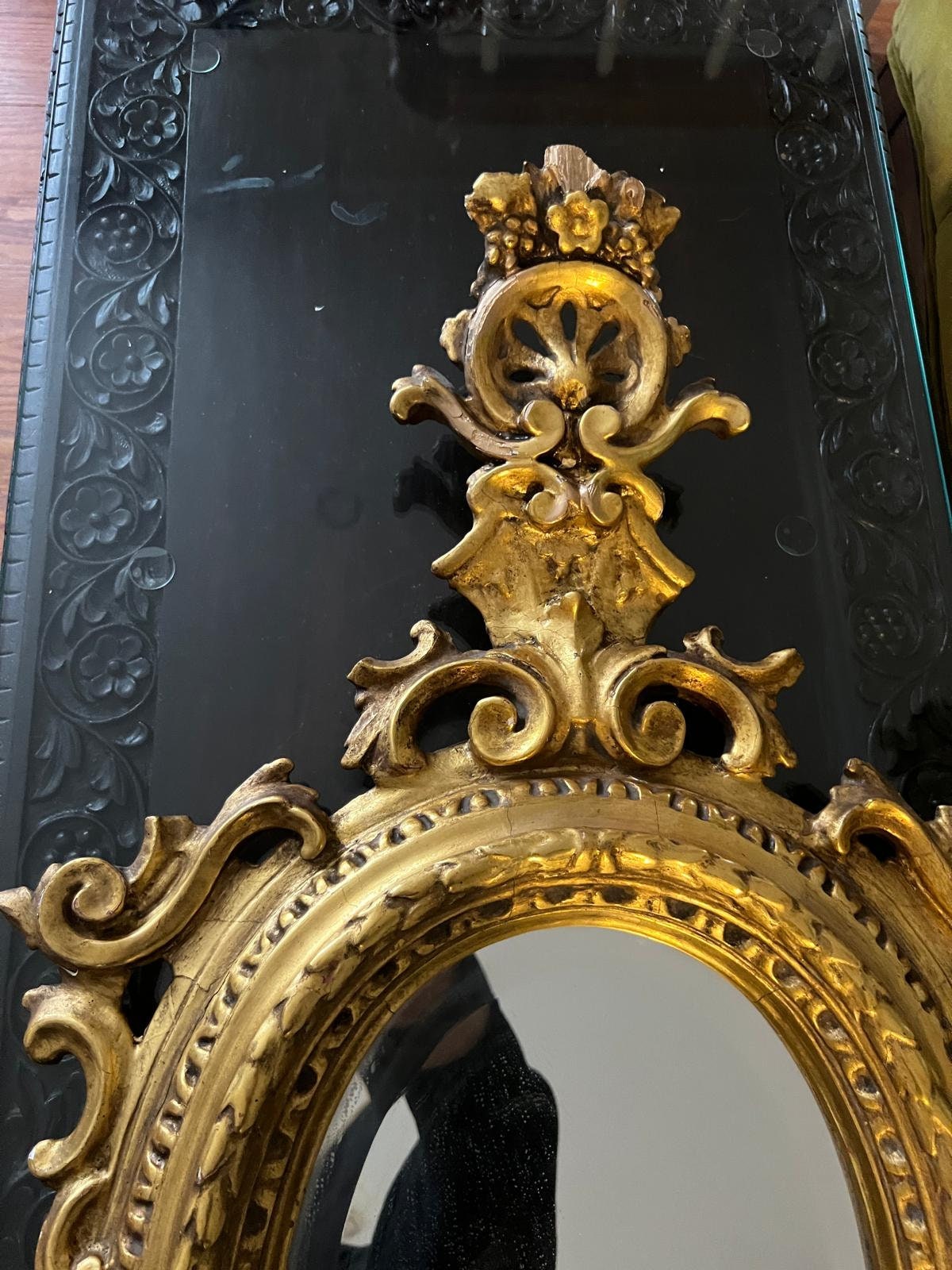 Antique Baroque Style Oval Wall Mirror Gold Gilt Frame Floral Crown Crest Elegant Carved Wood Accent Vintage French Style Mirror Decor