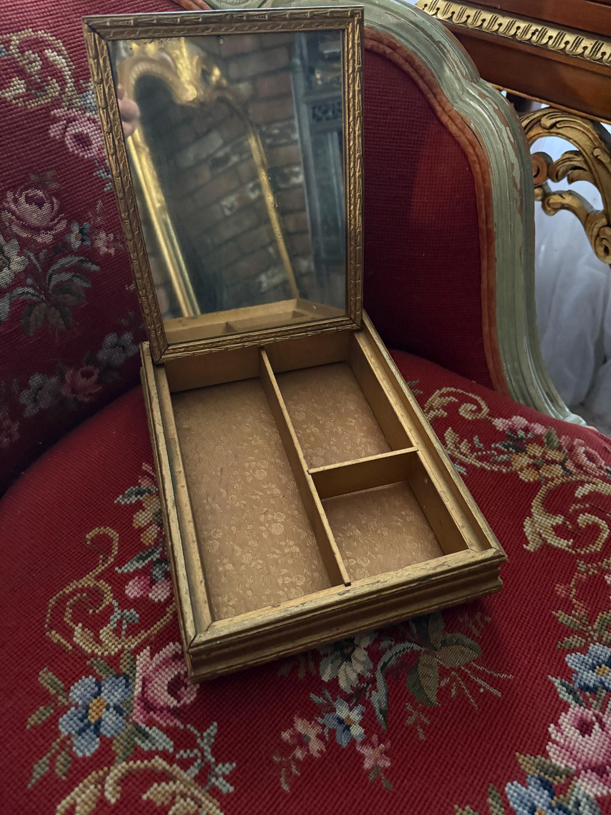 Vintage Italian Florentine Gold Gilt Jewelry Box with Mirror and Romantic Rococo Courting Scene – Made in Italy Trinket Storage Keepsake Box