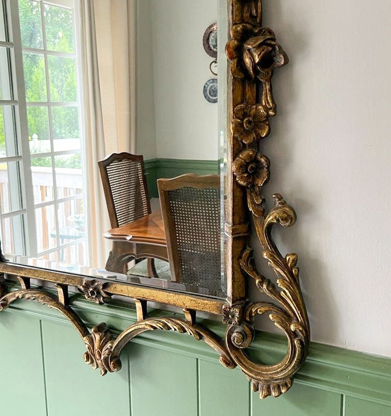 Baroque Style Gold Wall Mirror Rococo Design French Antique Style Scroll Leaf Motif Heavy Ornate Frame Entryway Accent Vintage Decoration