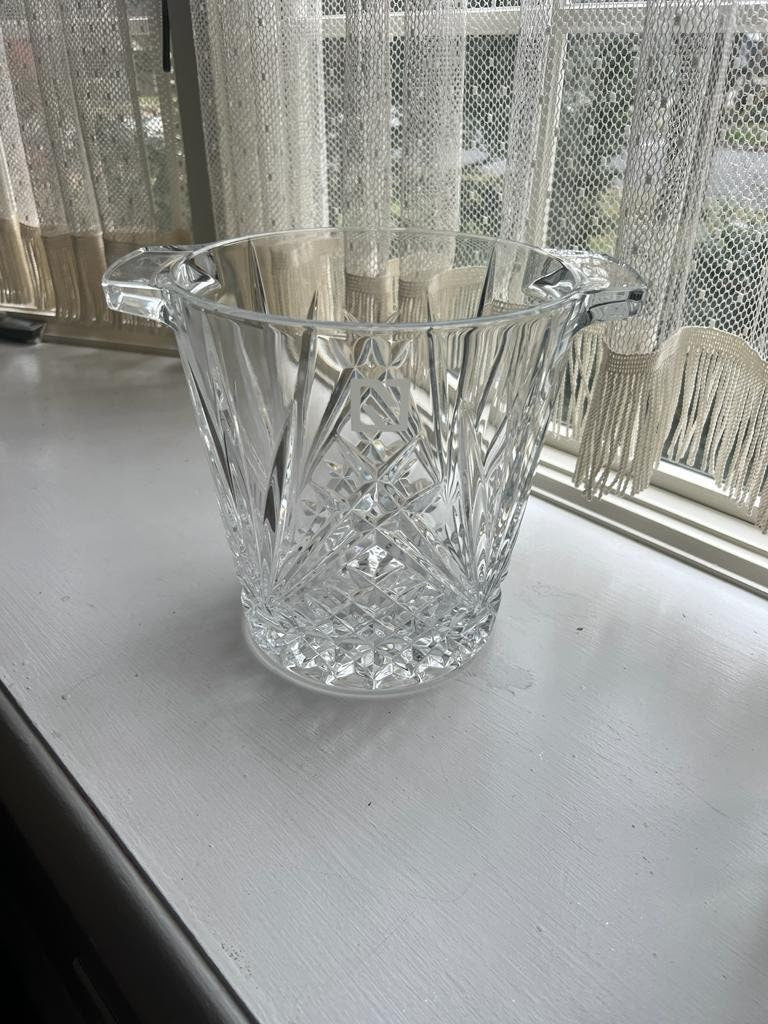 Vintage Cut Crystal Ice Bucket Elegant Starburst Design Heavy Clear Glass Handles Barware Centerpiece Gift Idea Display Timeless Charm
