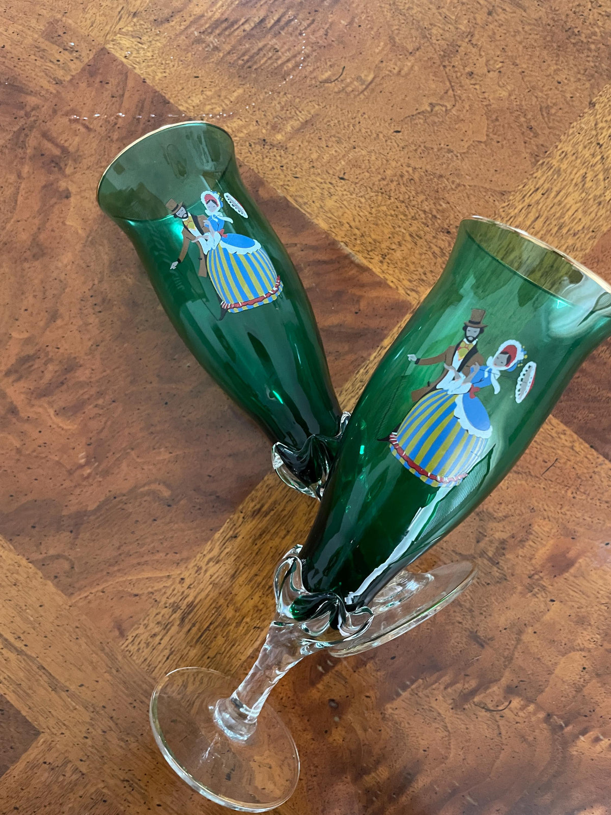 Vintage Green Glass Set Handpainted Figures Colorful Tumblers Elegant Barware Collectible Retro Goblets Unique Gift Antique Decoration Charm