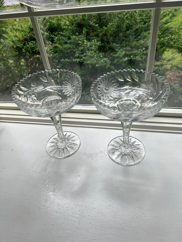Vintage Crystal Glass Compote Set Floral Patterned Clear Dessert Goblets Elegant Stemmed Bowls Home Display Wedding Table Accents Retro