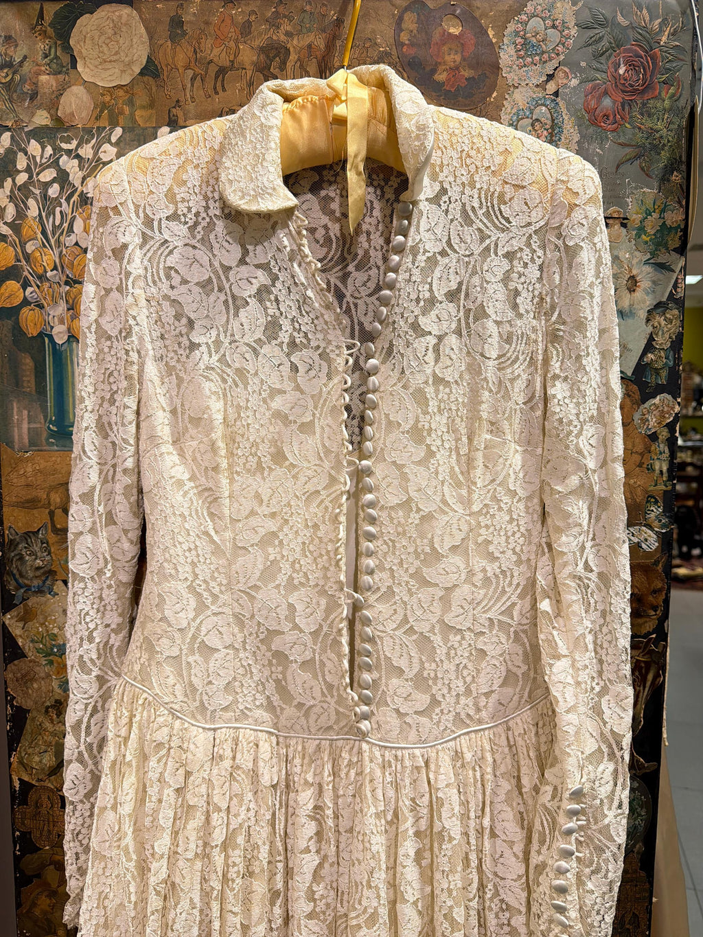 Antique Edwardian Lace Wedding Dress – High Neck Long Sleeve Bridal Gown (c.1910–1925)