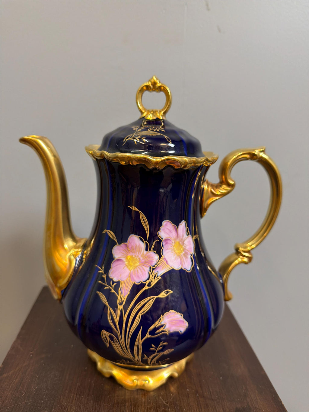 Vintage Cobalt Blue Porcelain Diner Set 22K Gold Hand Painted Bavaria Waldershof Floral Tea Set 12 Place Settings