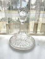 Cut Crystal Glass Decanter Stopper Lid Vintage Elegant Barware Heavy Clear Carafe Home Display Centerpiece Collectible Tableware Chic