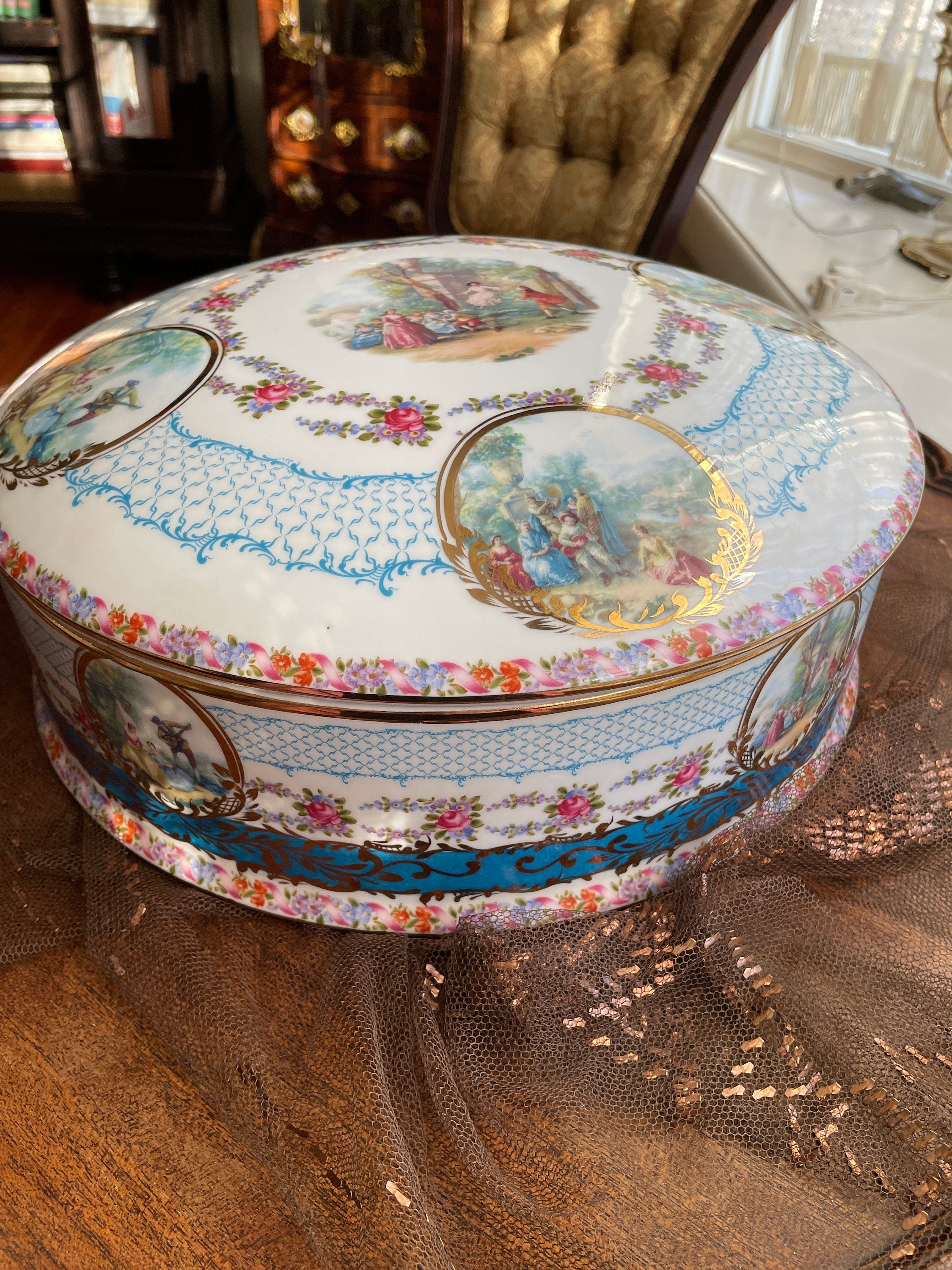 Vintage Amazing Limoges France Porcelain Dish with Lid  Gold Trim Round Cookie Bowl