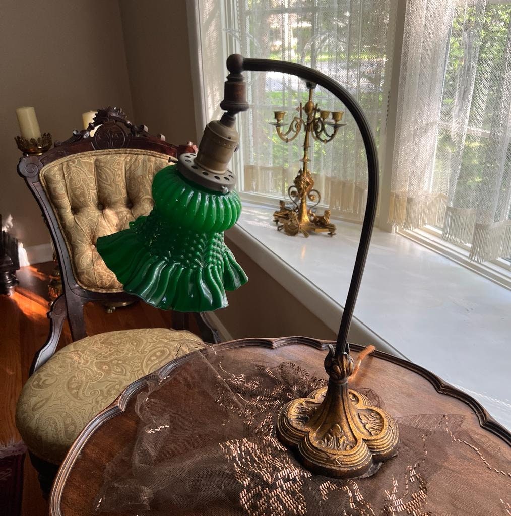 Antique Art Deco Green Ruffle Glass Shade Table Lamp Cast Iron Base French Style Desk Light Early 1900s Lighting Accent Victorian Decoration