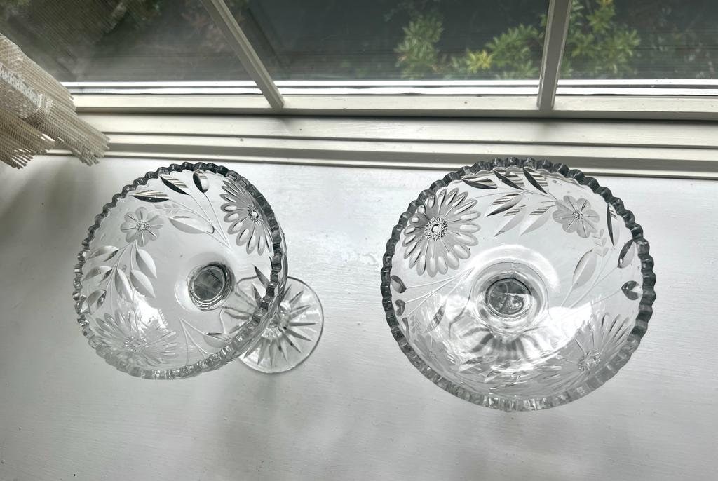 Vintage Crystal Glass Compote Set Floral Patterned Clear Dessert Goblets Elegant Stemmed Bowls Home Display Wedding Table Accents Retro