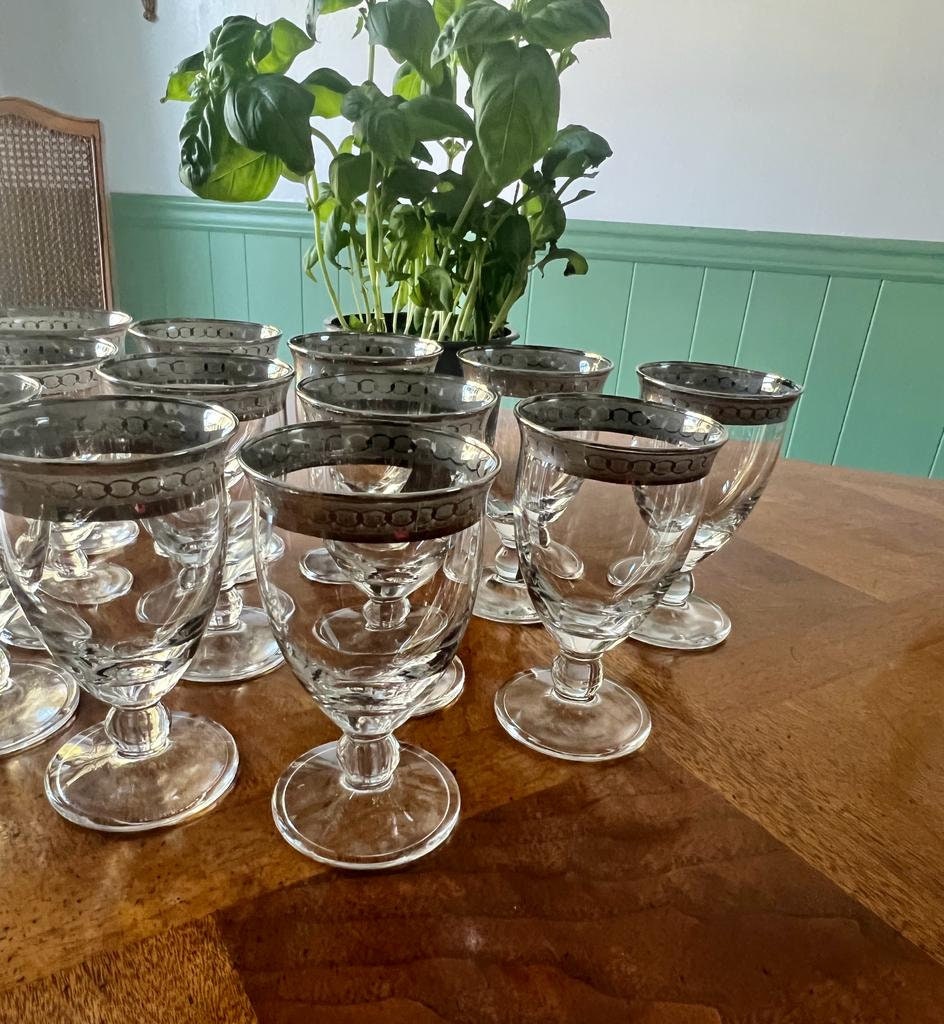 Vintage Silver Rimmed Water Goblets Set Elegant Clear Glass Footed Cups Classic Mid Century Barware Wedding Dinner Display Collection