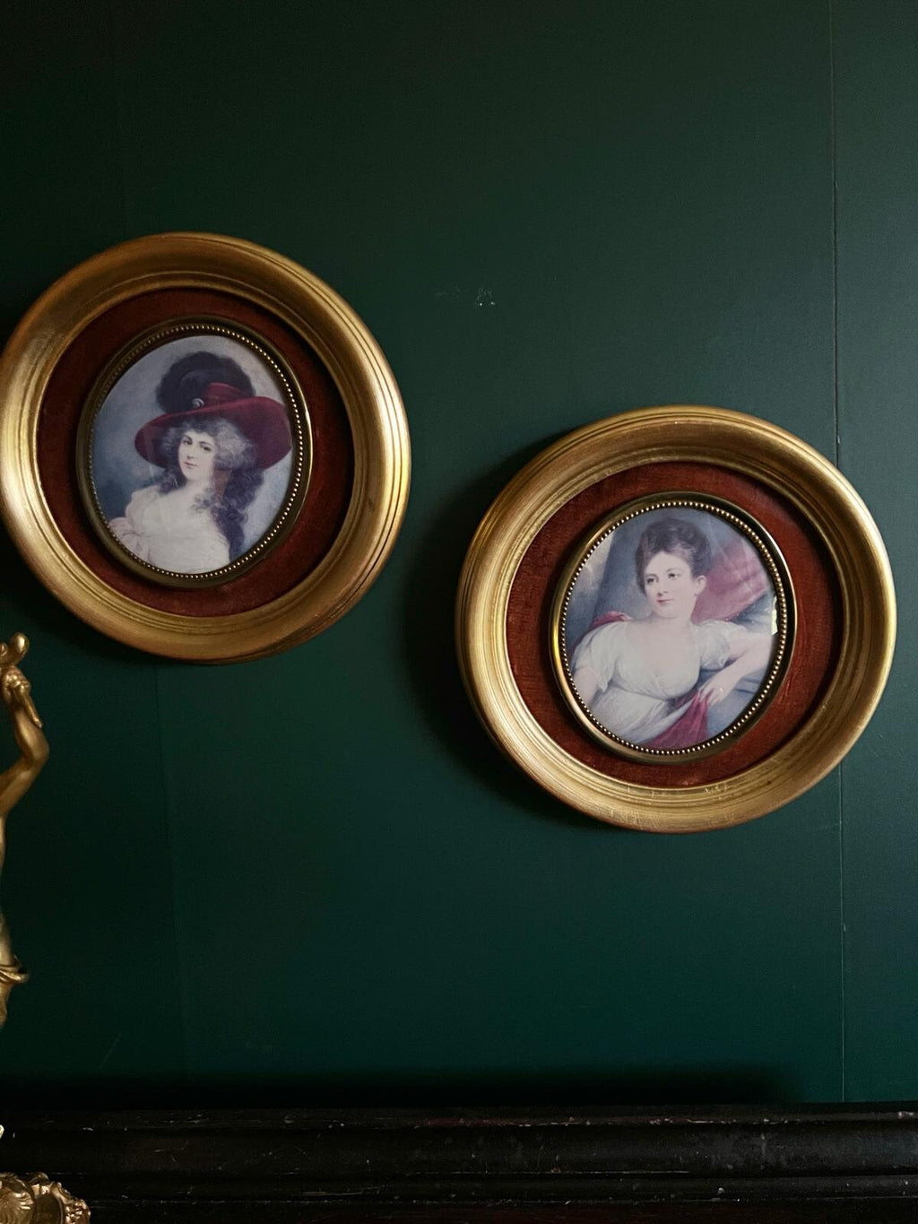 Pair Of Framed Miniature Portraits Gold Round Frame Romantic Women Wall Art Antique Style Velvet Backing Classical Interior Decoration