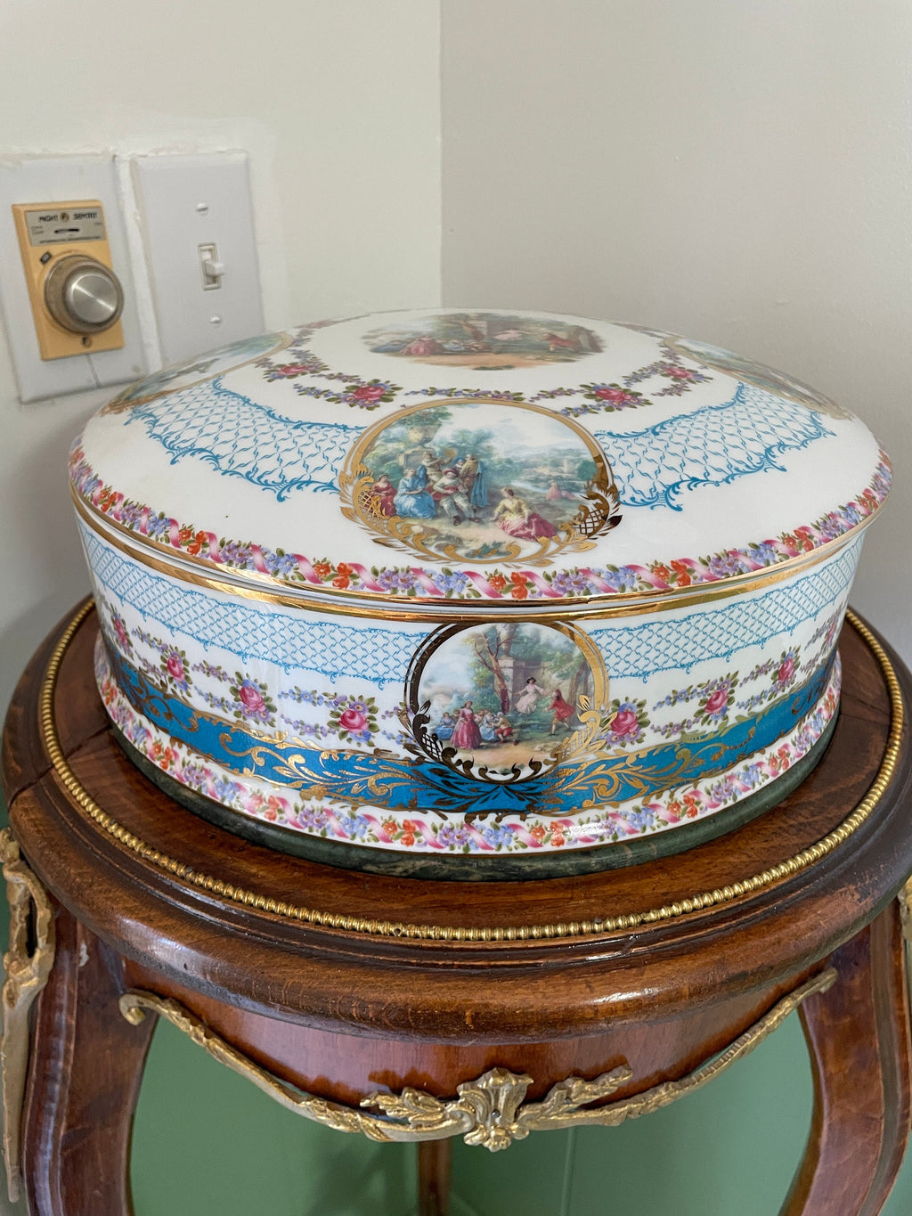 Vintage Amazing Limoges France Porcelain Dish with Lid  Gold Trim Round Cookie Bowl