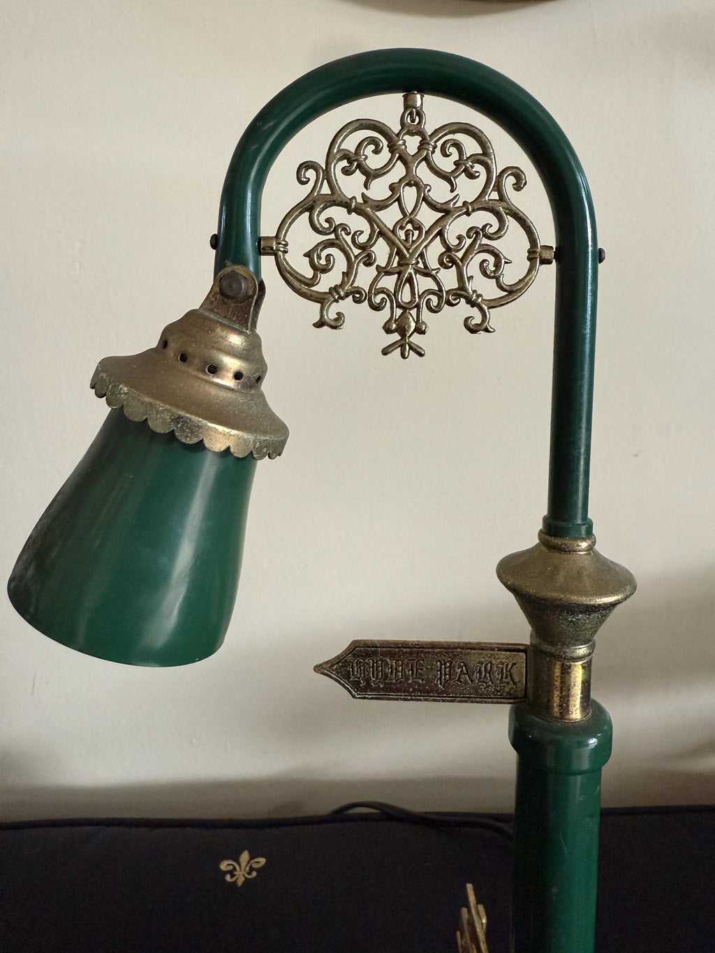 Vintage Park Lamp Post Desk Lamp with Miniature Bench and Sign | Retro Industrial Table Light | Collectible Novelty Lighting Green Gold