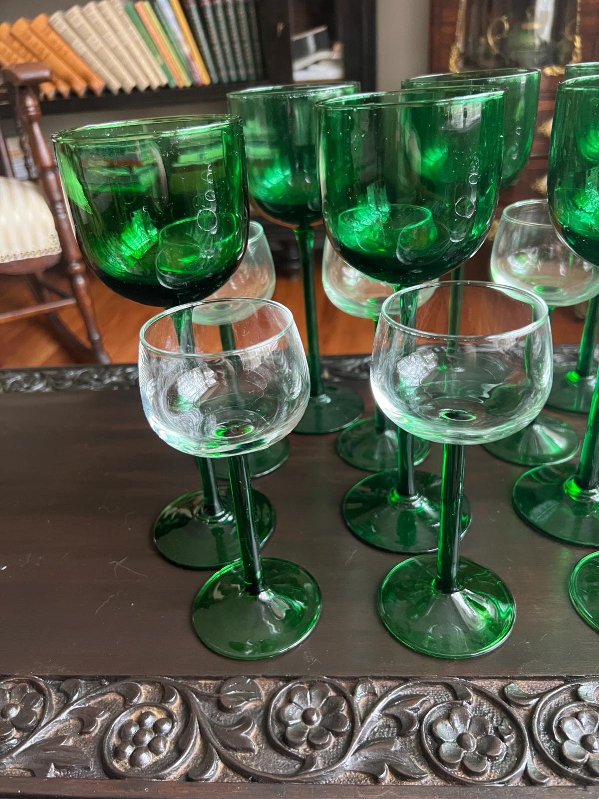 Set Of 20 Vintage Green Stemmed Glasses Clear Goblets Wine Cordial Cups Mid Century Modern Barware Elegant Dining Decoration Collection