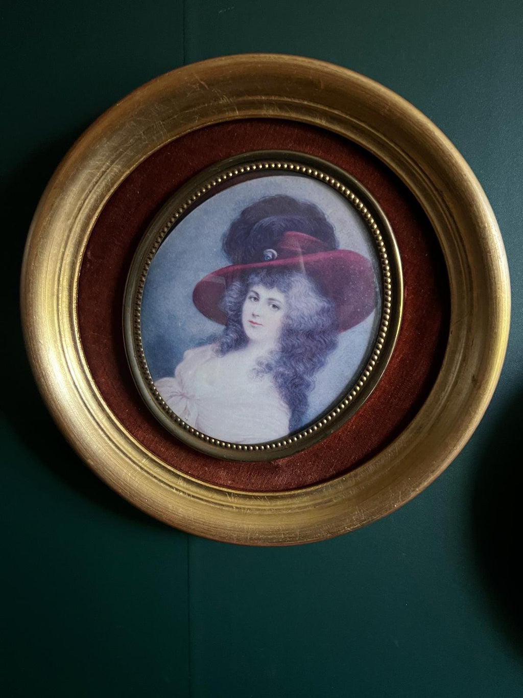 Pair Of Framed Miniature Portraits Gold Round Frame Romantic Women Wall Art Antique Style Velvet Backing Classical Interior Decoration