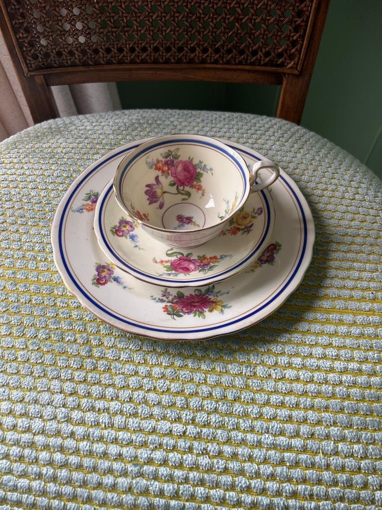 Vintage 40s Aynsley Claridge Floral 12 Person Cups Saucers Plates Made in England Fine Bone China Blue Gold Trim Cottagecore Decoration