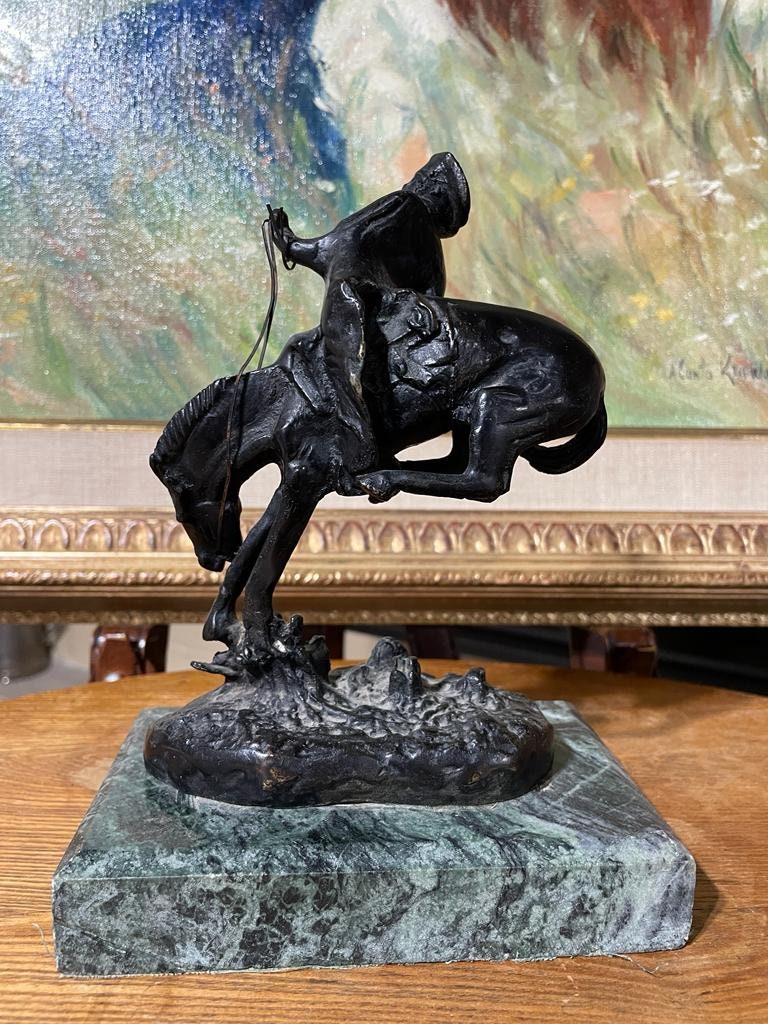 Outlaw Western Cowboy Bronze Statue by Frederic Remington on Green Marble Base Sculpture Figurine Art Collectible Desk Decoration Gift Idea