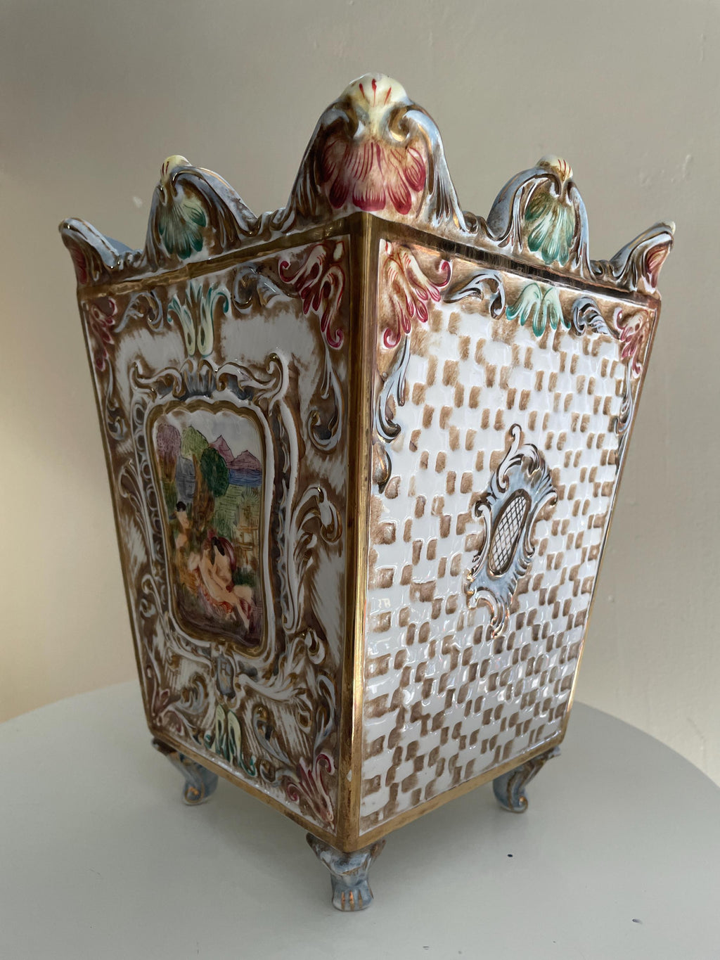 Hand Painted Italian Ceramic Planter Rococo Style Decorative Footed Cachepot Cherub Scene Ornate Vase Home Decoration Art Pot Unique