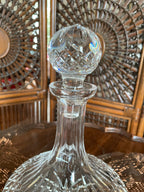 Cut Crystal Glass Decanter Stopper Lid Vintage Elegant Barware Heavy Clear Carafe Home Display Centerpiece Collectible Tableware Chic