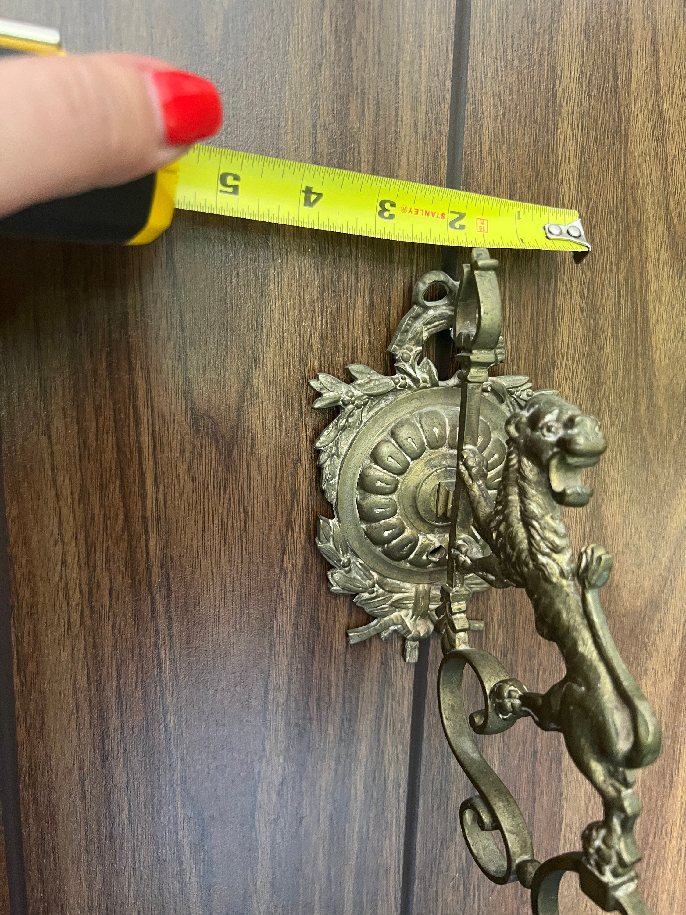 Antique Brass Wall Candle Holder Gothic Lion Sconce Medieval Lighting Fixture French Chateau Decoration Dragon Arm Candlelight Unique Rare