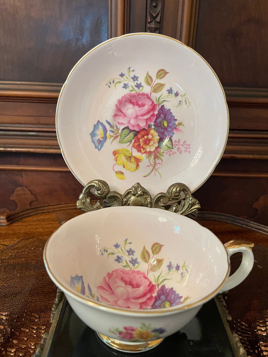 Vintage Royal Grafton Fine Bone China Teacup Saucer Set Pink Floral Gold Trim English Porcelain Afternoon Tea Display Collectible Elegant