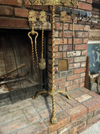 Antique Brass Rare Fireplace Tool Set Eagle Motif Decorative Hearth Accessory Brass Fireplace Tool Set with Eagle Motif and Twisted Stand
