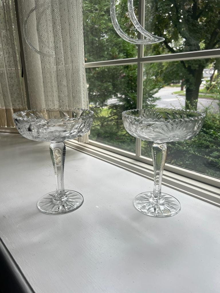 Vintage Crystal Glass Compote Set Floral Patterned Clear Dessert Goblets Elegant Stemmed Bowls Home Display Wedding Table Accents Retro
