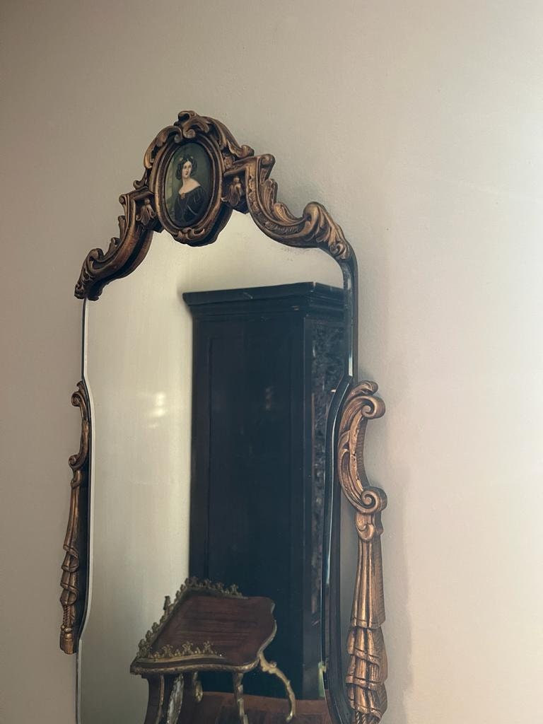 Antique Wall Mirror Victorian Style Ornate Frame Beveled Glass Portrait Detail Rococo Decor Hanging Mirror Carved Wood Gold Finish Accent