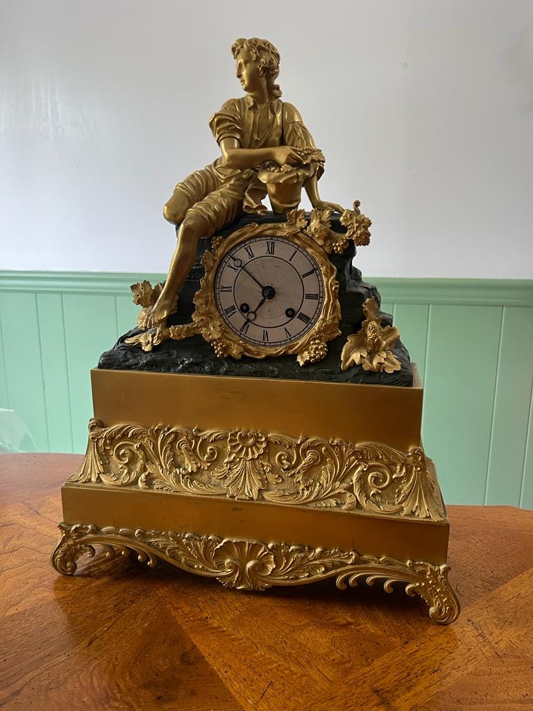 Antique French Early 19th Century Gilded Bronze Mantel Clock Antique Victorian Sculpture Ornate Floral Motifs Luxurious Bronze Mantel Clock