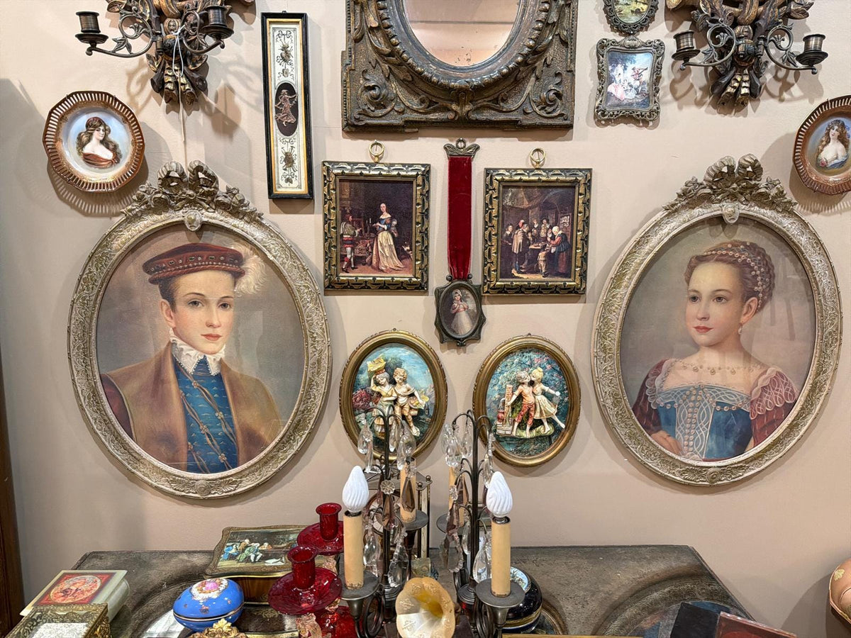 Pair of French Style Oval Portrait Frame Carved Wood Rococo Neoclassical Wall Art