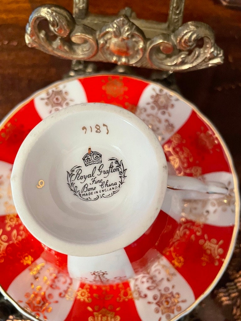 Vintage Royal Grafton Porcelain Bone China Floral Cup & Saucer.Made In England.