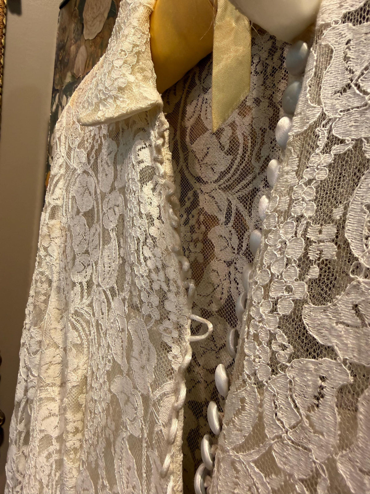 Antique Edwardian Lace Wedding Dress – High Neck Long Sleeve Bridal Gown (c.1910–1925)